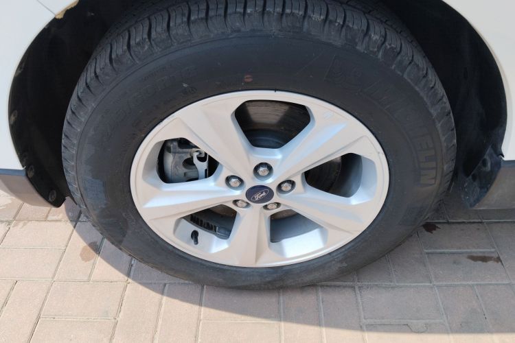 福特 锐界 2016款 EcoBoost 245 两驱精锐型 5座车身外观35