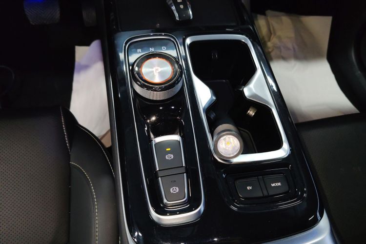 江淮汽车 江淮QX PHEV 2023款 120km 劲享版中控内饰18