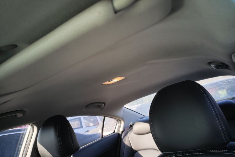 起亚K3 2016款 1.6L 手动GL中控内饰22