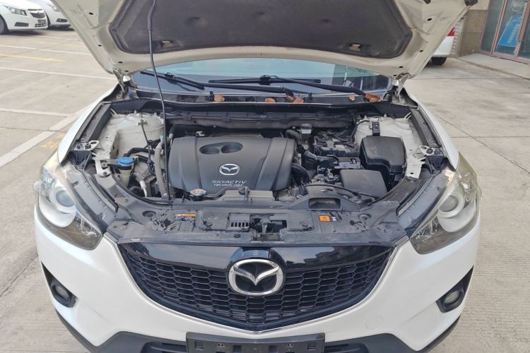 马自达CX-5 2013款 2.0L 自动两驱舒适型机舱底盘24