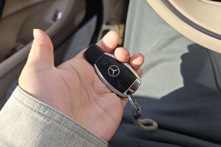 奔驰S级 2014款 S 400 L 尊贵型中控内饰7001