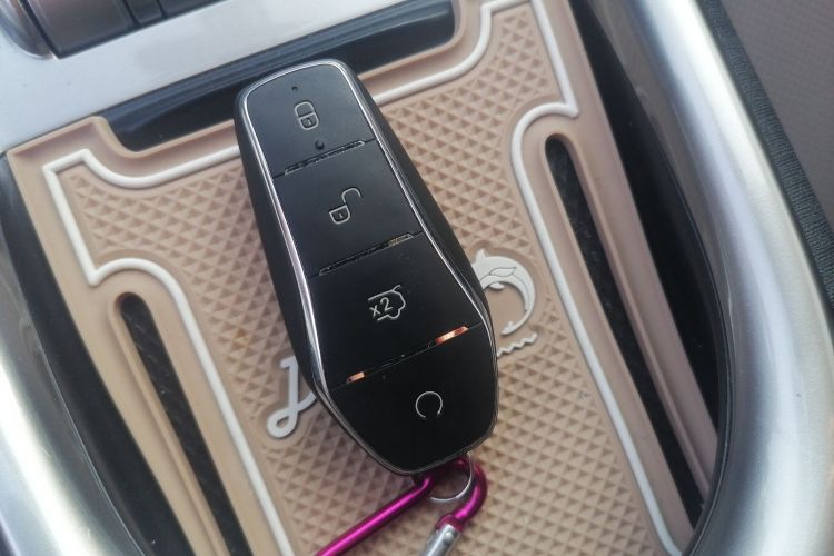 比亚迪 海豚 2023款 420km 时尚版中控内饰11