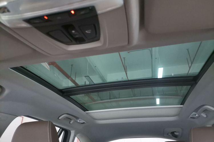 宝马X1 2019款 sDrive18Li 尊享型中控内饰22