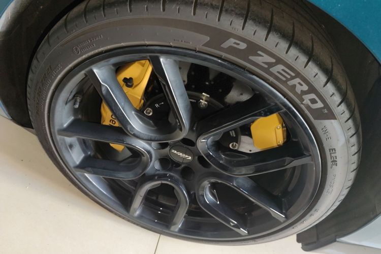 小米汽车 小米SU7 Ultra 2025款 Ultra车身外观6008