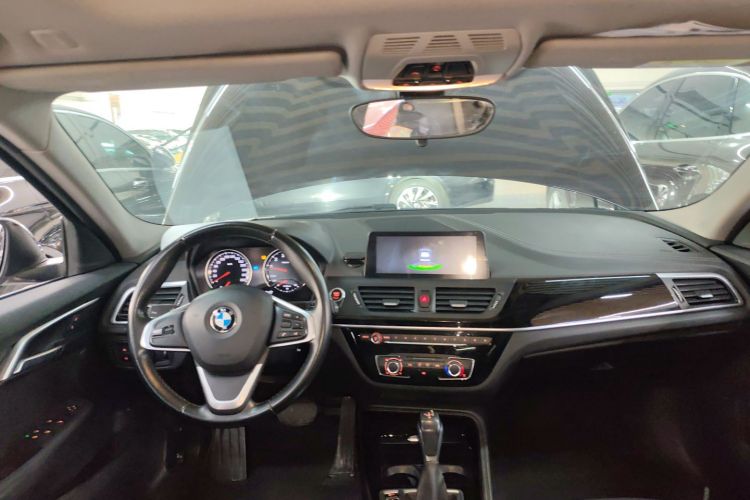 宝马1系 2018款 118i 运动型中控内饰7002