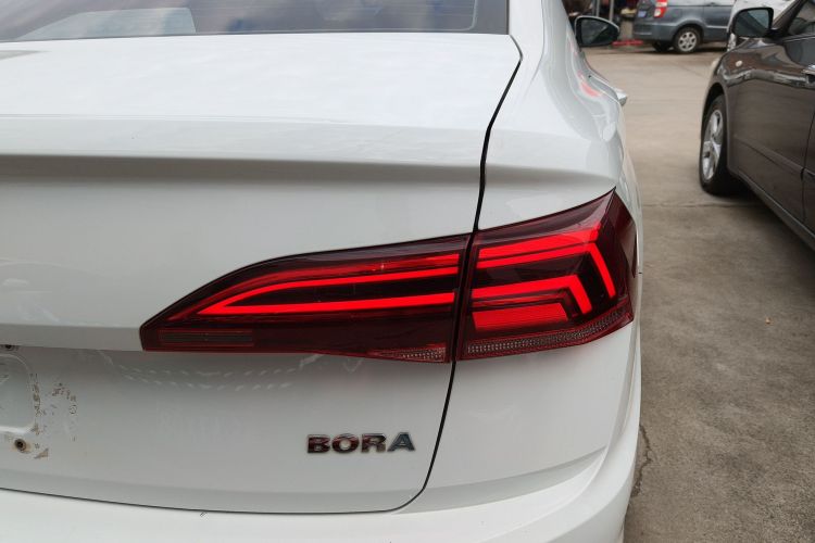 大众 宝来 2019款 改款 1.5L 手动时尚型 国V车身外观9