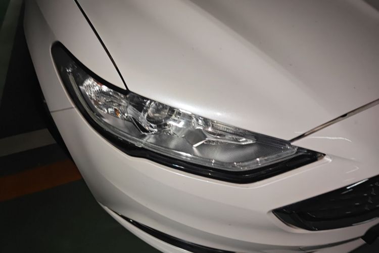 福特 蒙迪欧 2017款 EcoBoost 180 时尚型车身外观8