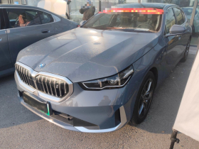 宝马i5 2024款 eDrive 35L 尊享型 豪华套装
