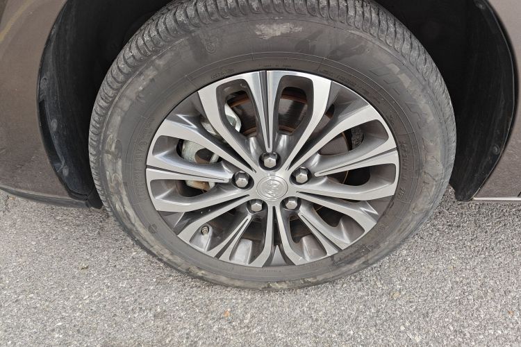 别克GL8 2021款 陆上公务舱 652T 豪华型车身外观6007