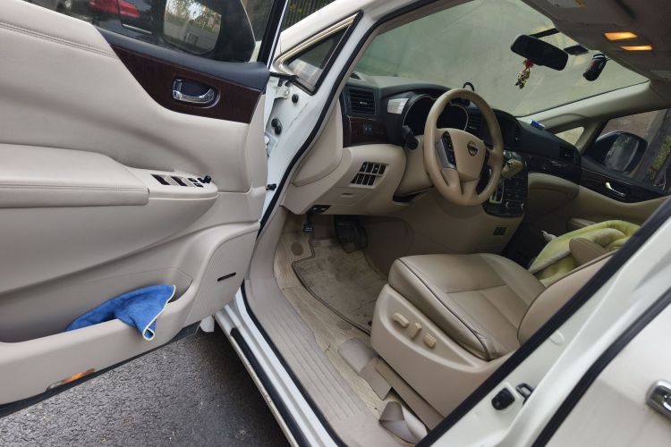 日产 贵士 2015款 3.5L SL中控内饰20