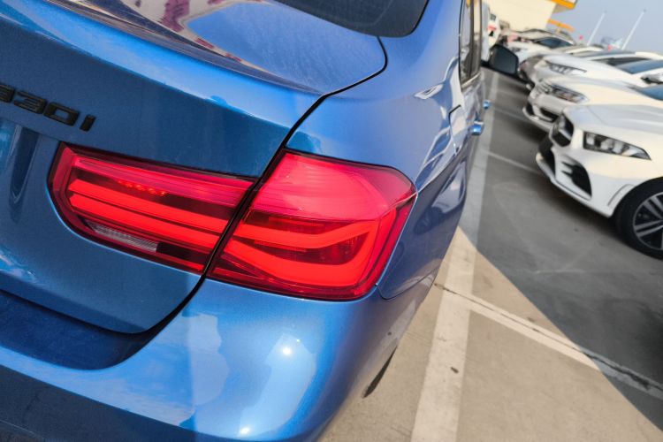 宝马3系 2019款 320i M运动套装车身外观6006