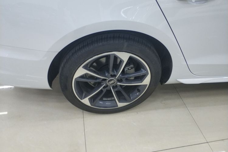 奥迪A4L 2024款 40 TFSI 时尚动感型车身外观6008