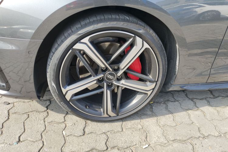 奥迪A4L 2022款 45 TFSI quattro 臻选动感型车身外观6007