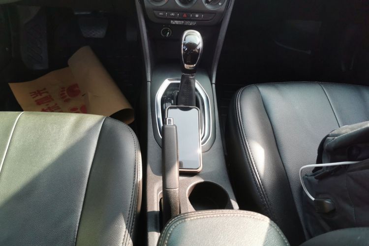 奇瑞 瑞虎3X 2018款 1.5L 自动舒适版中控内饰18