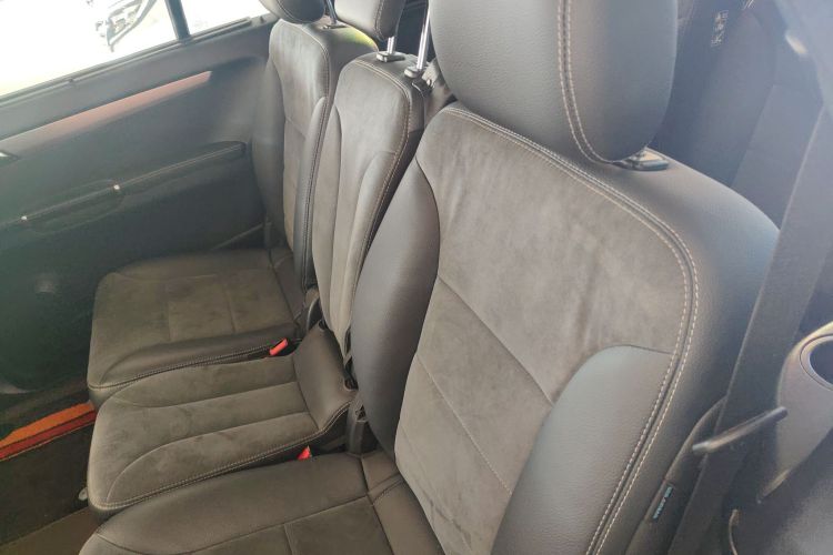 奔驰R级 2014款 R 320 4MATIC 商务型中控内饰21