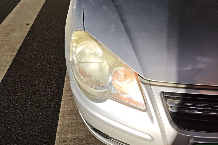 大众 Polo 2009款 劲情 1.6L 自动风尚版车身外观6006