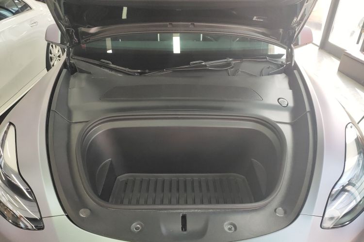 特斯拉 Model Y 2023款 后轮驱动版机舱底盘24