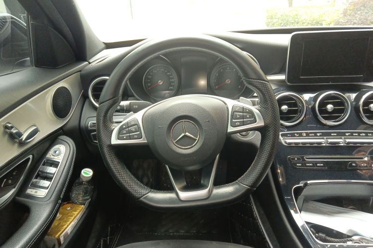 奔驰C级 2017款 改款 C 200 运动版局部细节13