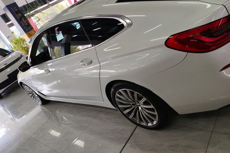 宝马6系GT 2019款 630i 豪华设计套装车身外观4