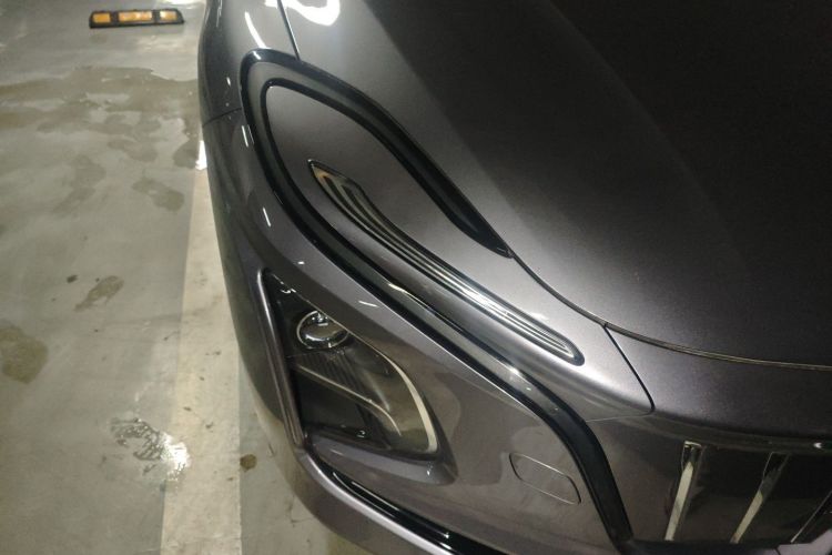 红旗E-QM5 2023款 560km PLUS车身外观8