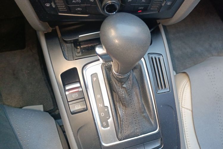 奥迪A4L 2011款 1.8 TFSI 舒适型局部细节18