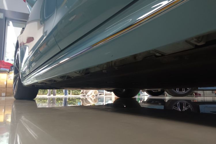 鸿蒙智行 智界S7 2025款 705km Max局部细节9002