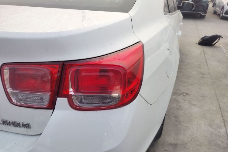 雪佛兰 迈锐宝 2013款 1.6T 自动舒适版车身外观9