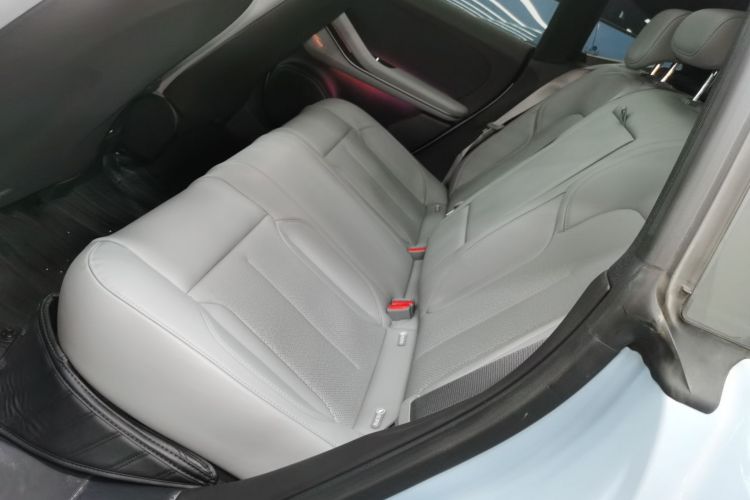 蔚来ET5 2024款 75kWh中控内饰7004