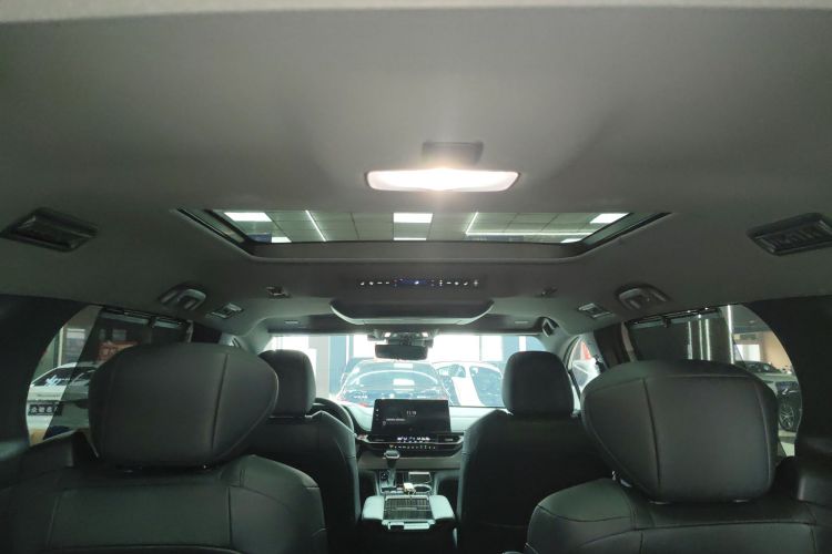 丰田 格瑞维亚 2023款 2.5L混动 旗舰VIP版局部细节22