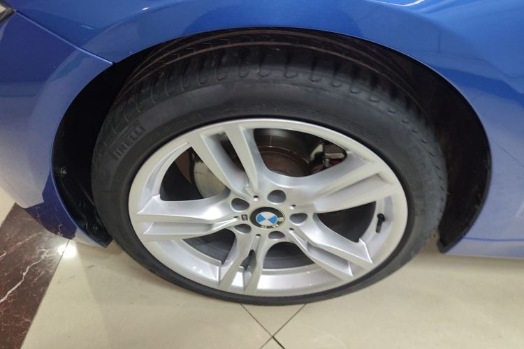 宝马3系 2019款 320i M运动套装车身外观6007