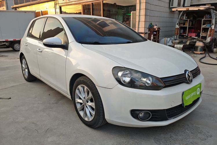 大众 高尔夫 2012款 1.6 自动舒适型车身外观3