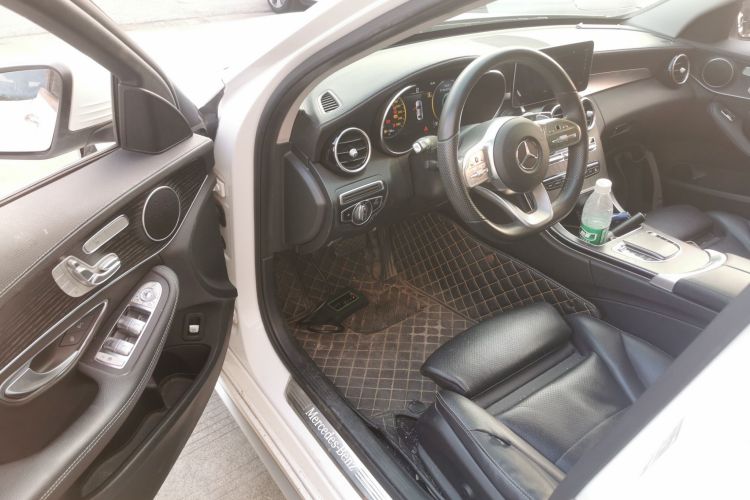 奔驰C级 2020款 改款 C 260 L 运动版中控内饰20