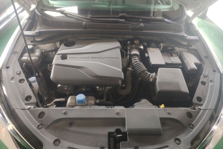 长安 逸动 2024款 PLUS 蓝鲸NE 1.4T GDI DCT高能版局部细节24