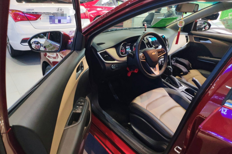 雪佛兰 科鲁泽 2022款 320 自动悦享天窗版中控内饰20