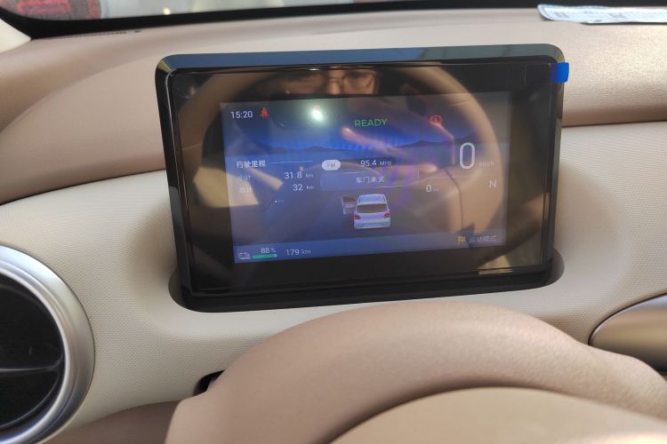 五菱汽车 宏光MINIEV 2025款 四门版 进阶款中控内饰14