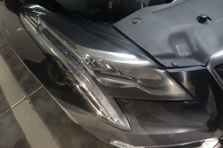 凯迪拉克XTS 2018款 28T 精英型车身外观8