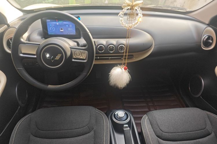 五菱汽车 五菱缤果 2023款 333km 快享款中控内饰7002