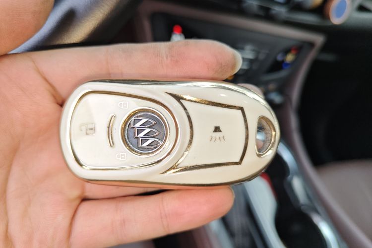 别克 昂科威 2016款 20T 两驱精英型中控内饰7001