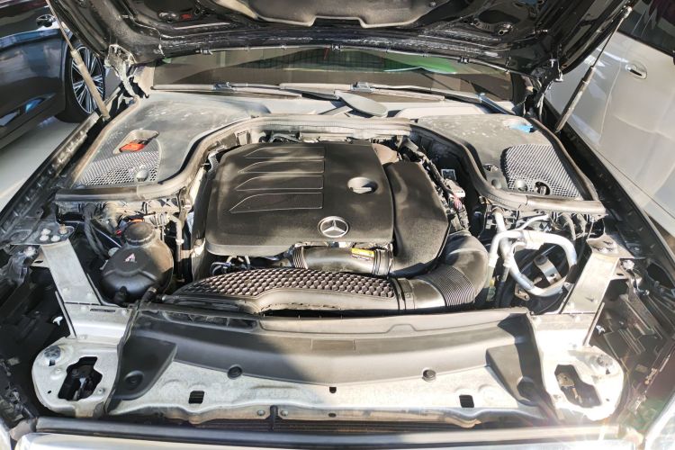 奔驰E级 2020款 E 300 L 时尚型局部细节24