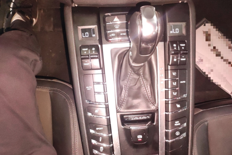 保时捷 2014款 Macan 2.0T中控内饰18