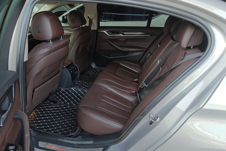 宝马5系 2018款 530Li 领先型 豪华套装中控内饰7004