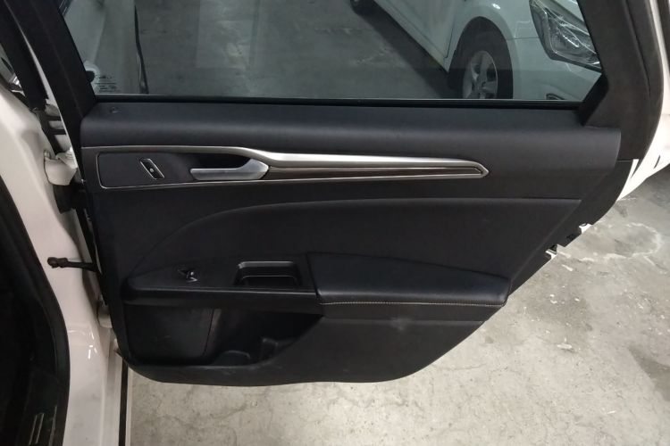 福特 蒙迪欧 2018款 EcoBoost 180 智控时尚型 国V中控内饰45