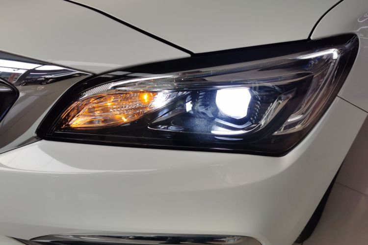 别克 威朗 2019款 三厢 15S 自动领先型局部细节36