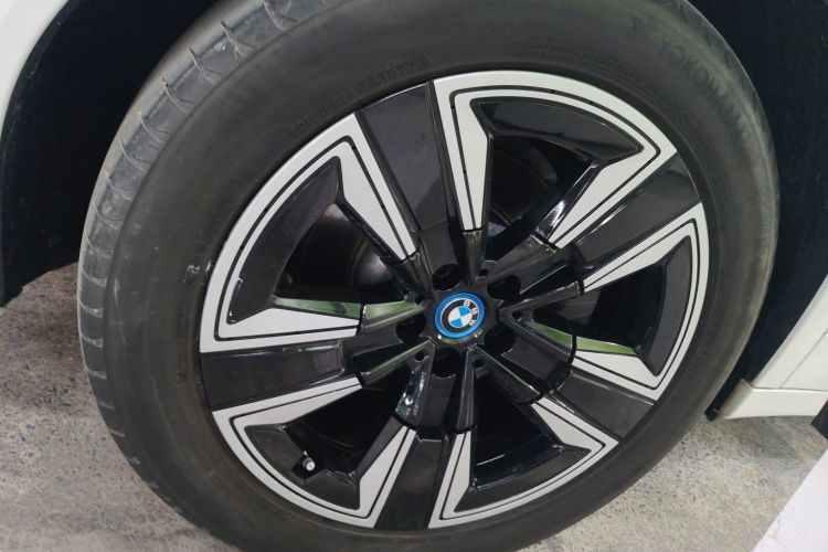 宝马iX3 2022款 改款 领先型车身外观6008