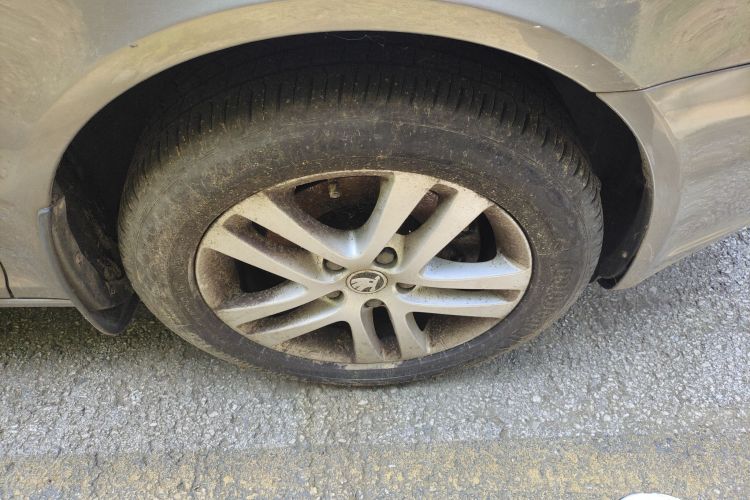 斯柯达 明锐 2014款 1.6L 自动逸俊版车身外观6007