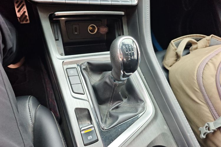 长安CS55PLUS 2020款 1.5T 手动炫色型中控内饰18