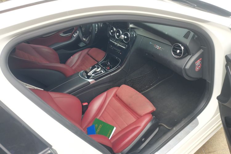 奔驰C级 2017款 改款 C 200 运动版局部细节9005