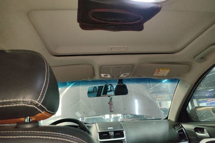 吉利汽车 帝豪 2016款 两厢RS 1.5L 手动向上版中控内饰22