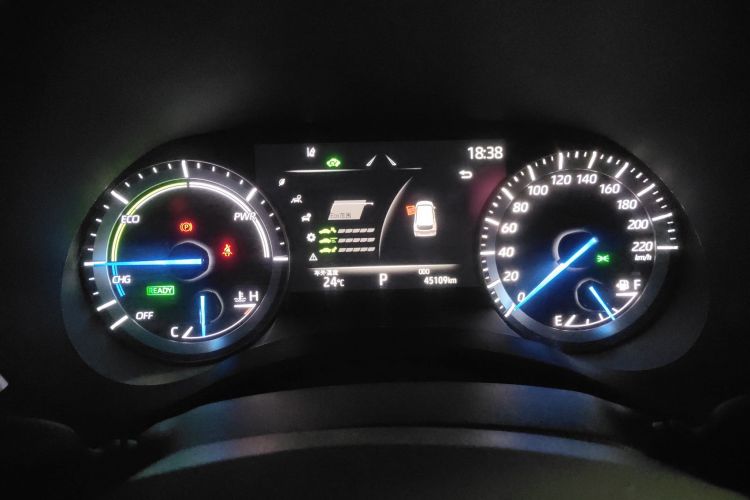 丰田 皇冠陆放 2021款  2.5L HEV两驱精英版局部细节14