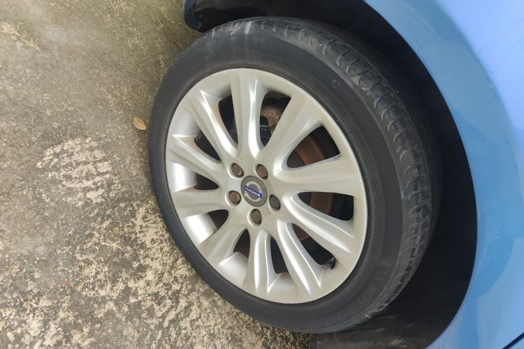 沃尔沃V40 2016款 T3 智逸版车身外观56